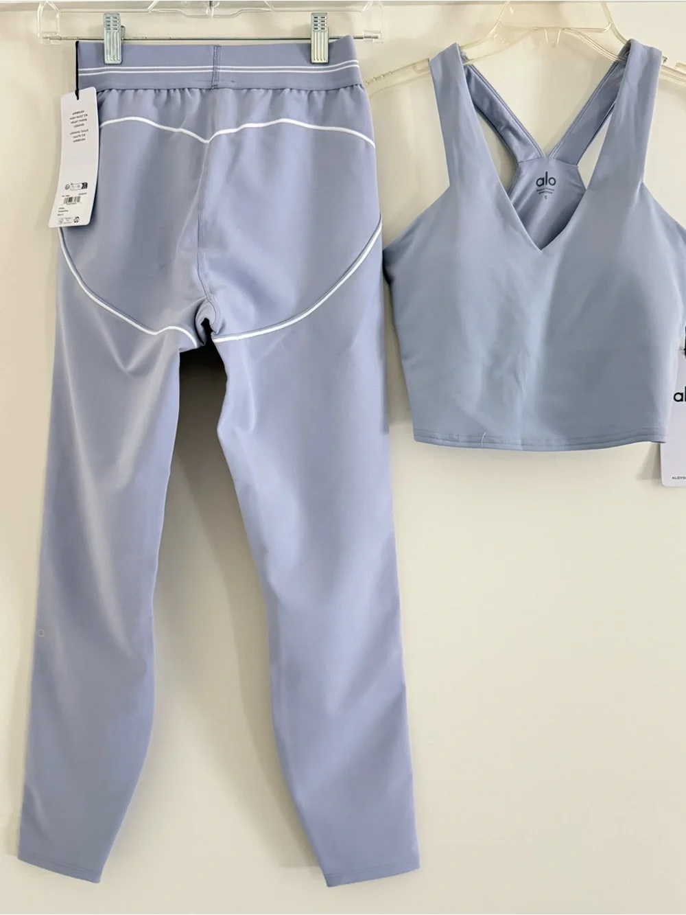 Alo Winter Frost Active Set - High-Rise Leggings & Strappy Sports Bra